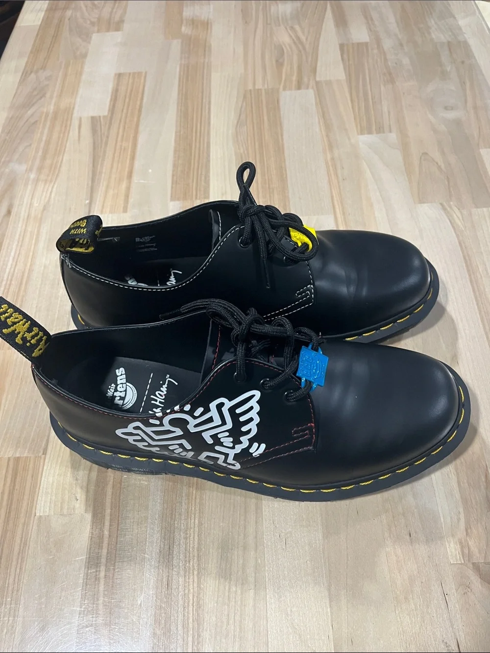 Dr. Martens Black Leather Derby Shoes with Pink & White Graphic mens 9